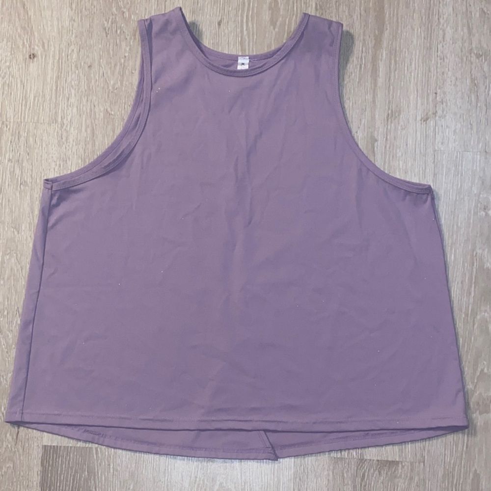 NWOT Kimberly C Split/Open Back Sleeveless Athletic Tank Top